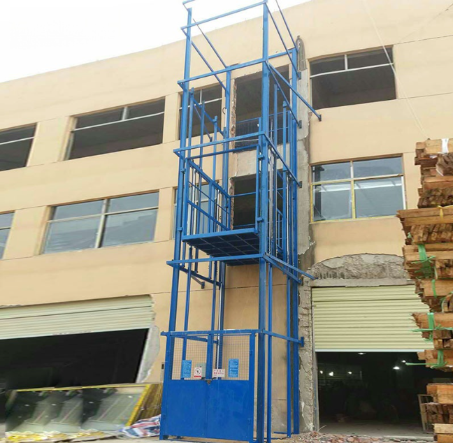 文山建材厂室外物料提升