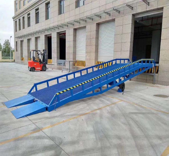 文山移动式登车桥装卸